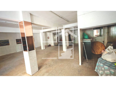 Inmueble en Calle Pirineus    BAJOS, Barcelona