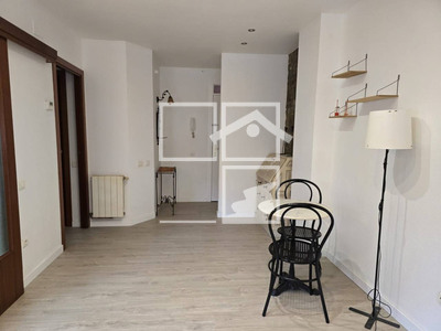 Inmueble en Calle Borges Blanques    bajos , Barcelona